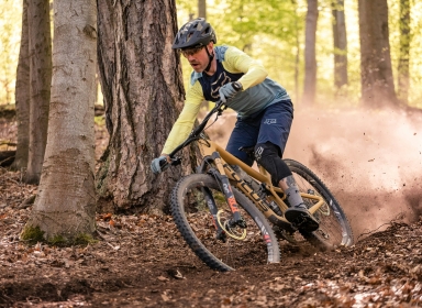Mand kører på MTB, kilde fra: Axel Brunst