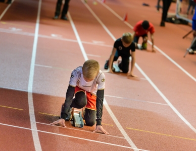 Børn på atletikbane. Foto: Thomas Køser